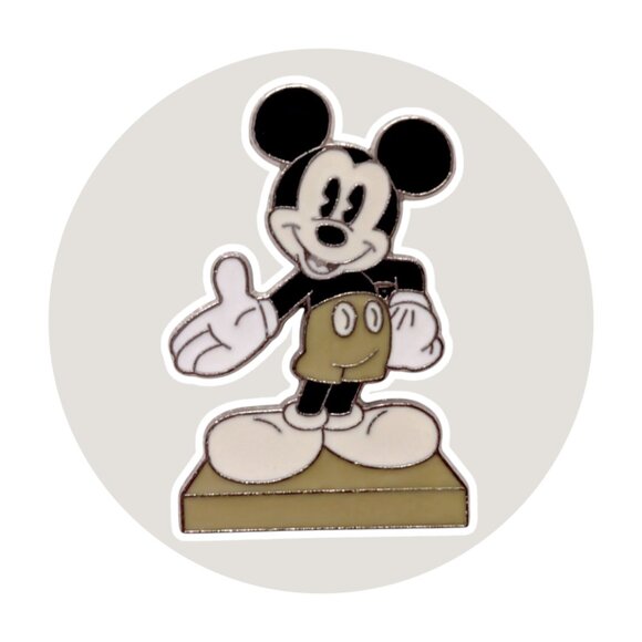 Mickey Mouse Disney Pin: Grey Statue - Picture 1 of 2